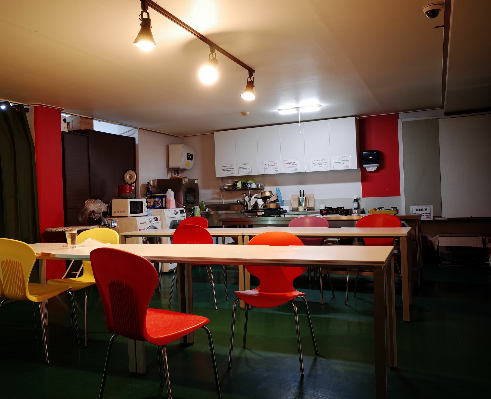 Kimchee Downtown Guesthouse Сеул Экстерьер фото