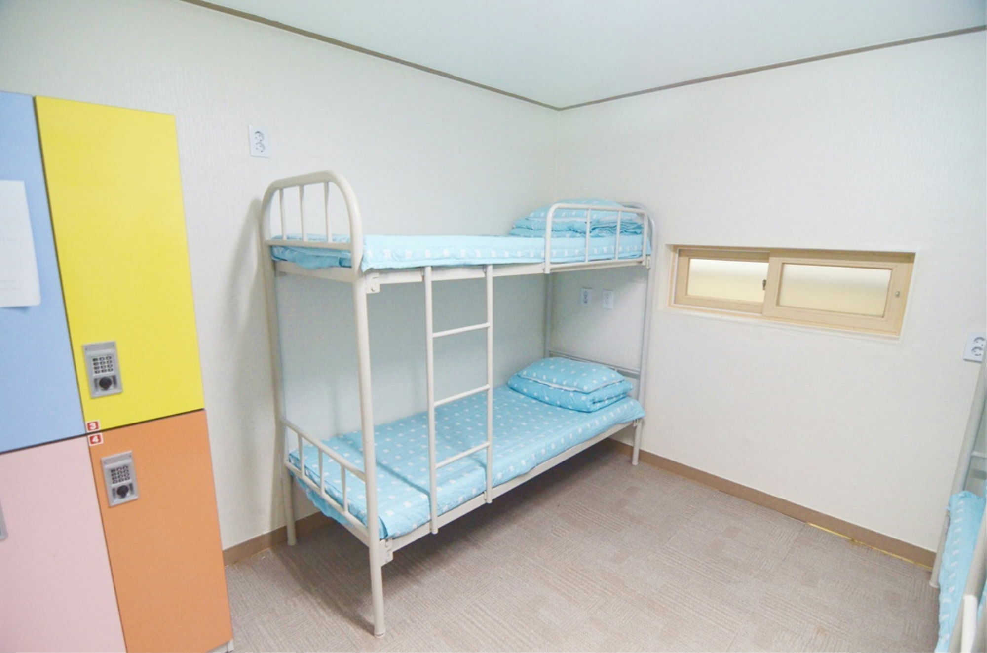 Kimchee Downtown Guesthouse Сеул Экстерьер фото