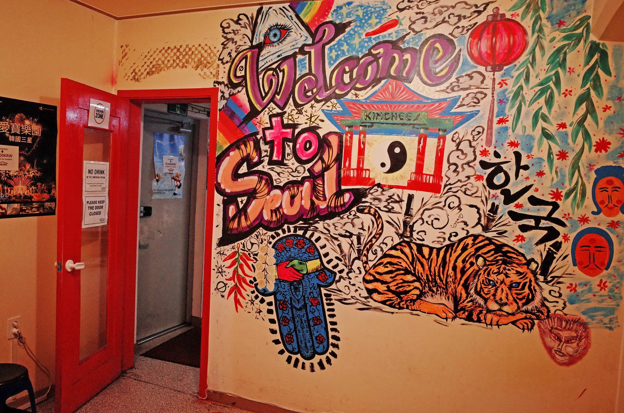 Kimchee Downtown Guesthouse Сеул Экстерьер фото